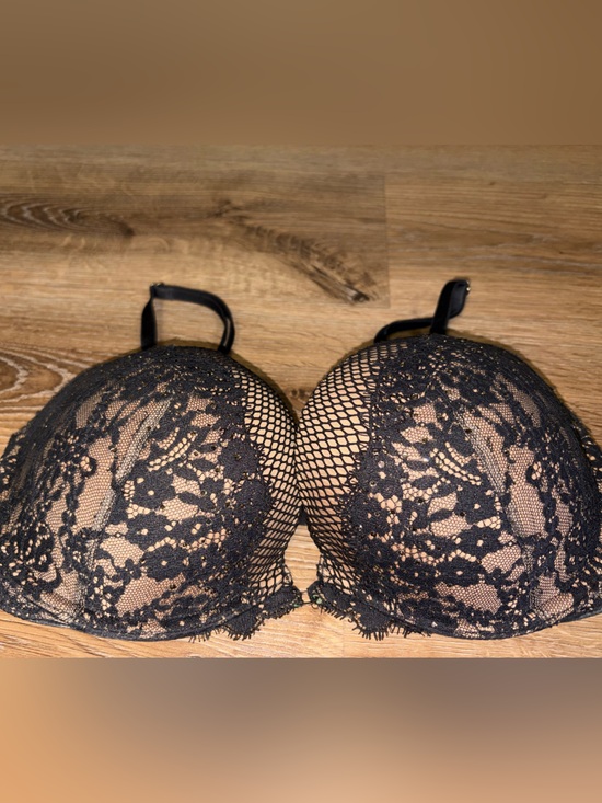Victoria's Secret Other - OFFERS OPEN! Victoria's Secret black Lace Mesh Push-Up Bra 32DD